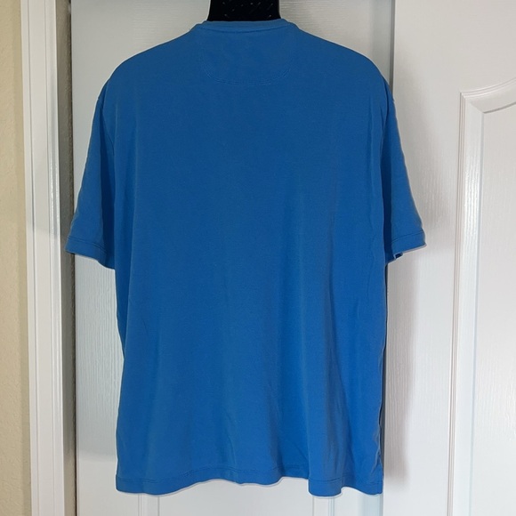 Tommy Bahama V-Neck Men’s Shirt - Picture 2 of 3